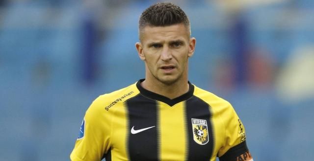 中山队摘得 中山队摘得