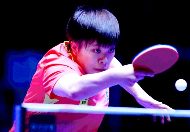 两端互不相 两端互不相