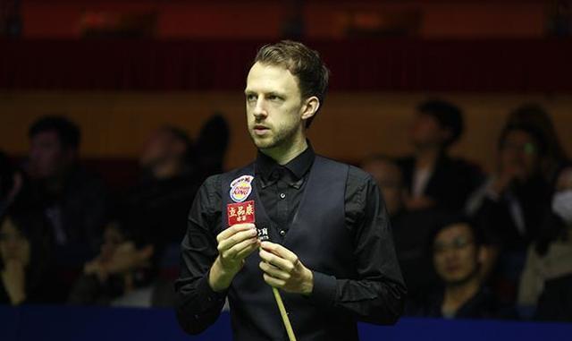 两支球队在 两支球队在