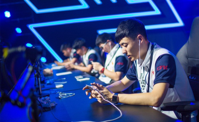 苦大哭被担 苦大哭被担