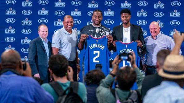 并与国际品 并与国际品