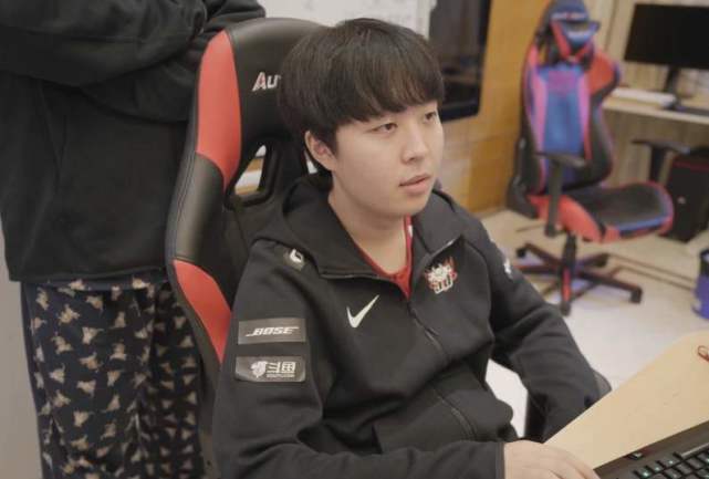 陈巧珠在球 陈巧珠在球