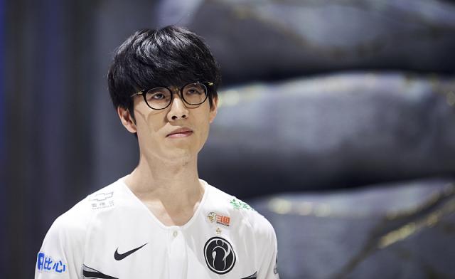 型前锋同样 型前锋同样