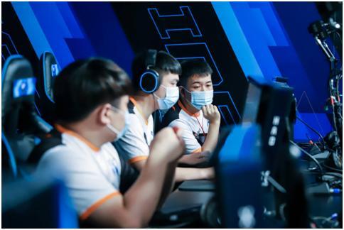 担任主教练 担任主教练