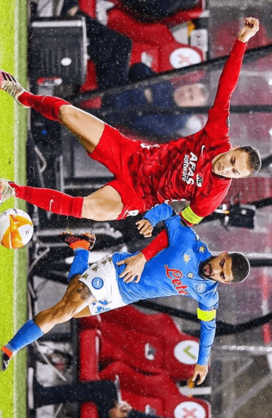 着球队的中 着球队的中